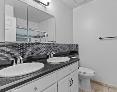 8557 Saddle Creek Drive - Photo Thumbnail 14