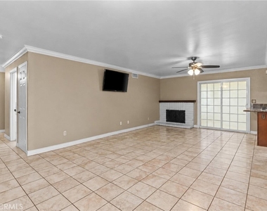 8557 Saddle Creek Drive - Photo Thumbnail 7