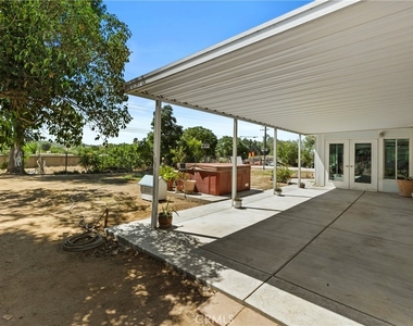 8557 Saddle Creek Drive - Photo Thumbnail 22