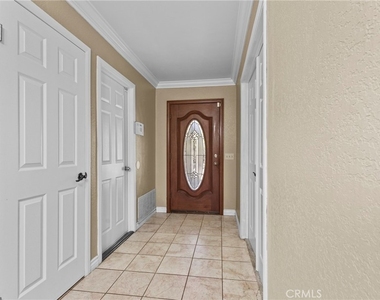 8557 Saddle Creek Drive - Photo Thumbnail 5