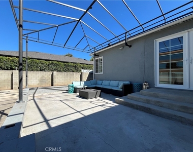 15483 Dickens Street - Photo Thumbnail 35