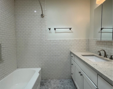 15483 Dickens Street - Photo Thumbnail 22