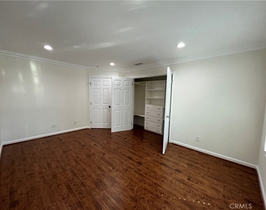 15483 Dickens Street - Photo Thumbnail 28