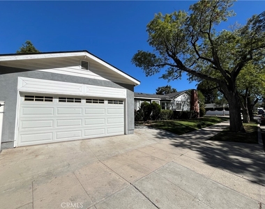 15483 Dickens Street - Photo Thumbnail 36