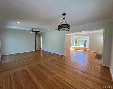 15483 Dickens Street - Photo Thumbnail 9