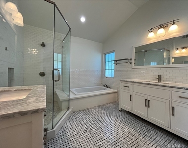 15483 Dickens Street - Photo Thumbnail 19