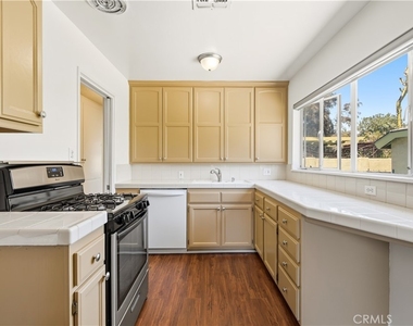 4450 Matilija Avenue - Photo Thumbnail 10
