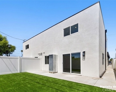 2937 1/2 10th Avenue - Photo Thumbnail 19
