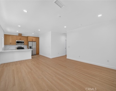 2939 10th Avenue - Photo Thumbnail 1
