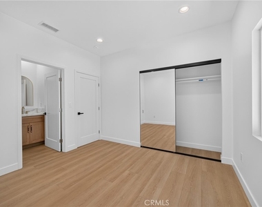 2939 10th Avenue - Photo Thumbnail 10
