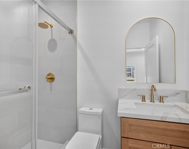 2939 10th Avenue - Photo Thumbnail 12