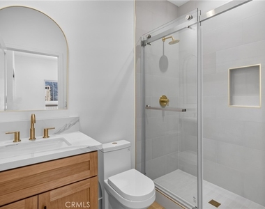 2939 10th Avenue - Photo Thumbnail 15