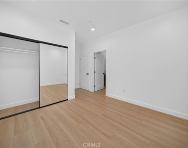 2939 10th Avenue - Photo Thumbnail 14