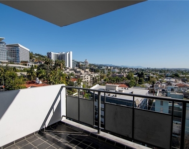 1155 N La Cienega Boulevard - Photo Thumbnail 17
