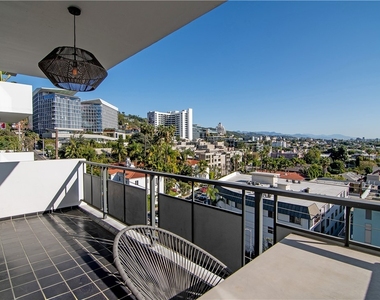 1155 N La Cienega Boulevard - Photo Thumbnail 19