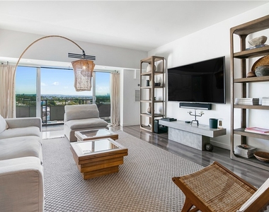 1155 N La Cienega Boulevard - Photo Thumbnail 13