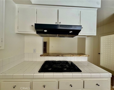 1331 Berkeley Street - Photo Thumbnail 14