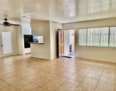 1331 Berkeley Street - Photo Thumbnail 9