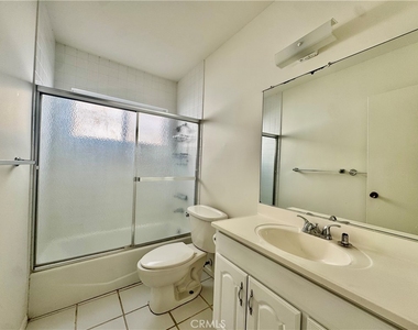 1331 Berkeley Street - Photo Thumbnail 25