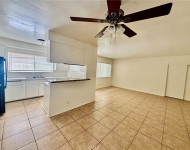 1331 Berkeley Street - Photo Thumbnail 12