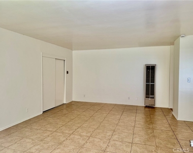 1331 Berkeley Street - Photo Thumbnail 7