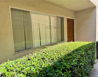 1331 Berkeley Street - Photo Thumbnail 4