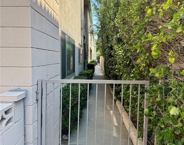 1331 Berkeley Street - Photo Thumbnail 2
