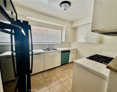 1331 Berkeley Street - Photo Thumbnail 13