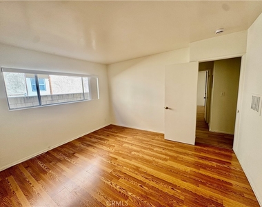 1331 Berkeley Street - Photo Thumbnail 24