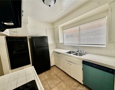 1331 Berkeley Street - Photo Thumbnail 17