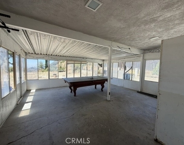 10459 Haines Canyon Avenue - Photo Thumbnail 26