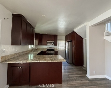 10459 Haines Canyon Avenue - Photo Thumbnail 2