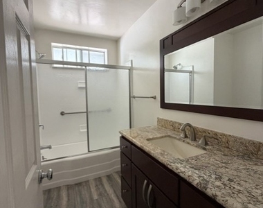 10459 Haines Canyon Avenue - Photo Thumbnail 23