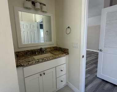10459 Haines Canyon Avenue - Photo Thumbnail 11