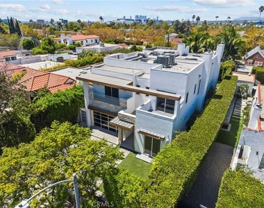 633 N Laurel Avenue - Photo Thumbnail 2
