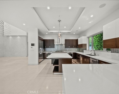 633 N Laurel Avenue - Photo Thumbnail 25