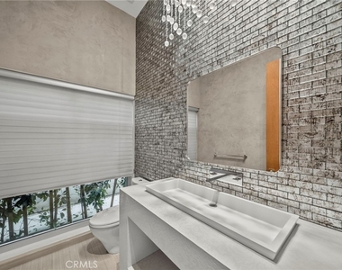 633 N Laurel Avenue - Photo Thumbnail 10