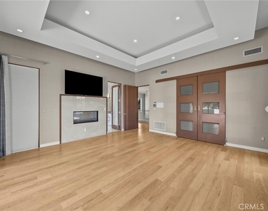 633 N Laurel Avenue - Photo Thumbnail 50