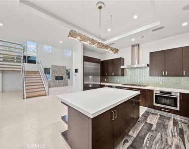 633 N Laurel Avenue - Photo Thumbnail 26