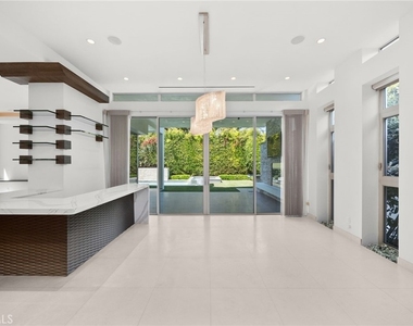 633 N Laurel Avenue - Photo Thumbnail 18