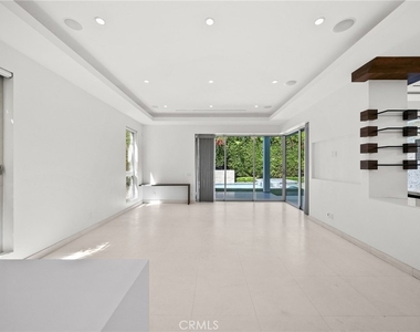 633 N Laurel Avenue - Photo Thumbnail 29