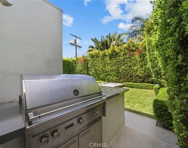 633 N Laurel Avenue - Photo Thumbnail 61