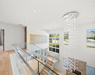 633 N Laurel Avenue - Photo Thumbnail 68