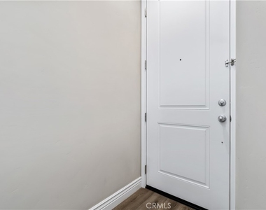 351 Calle De Pueblo - Photo Thumbnail 7