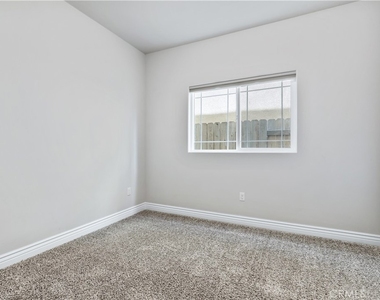 351 Calle De Pueblo - Photo Thumbnail 9