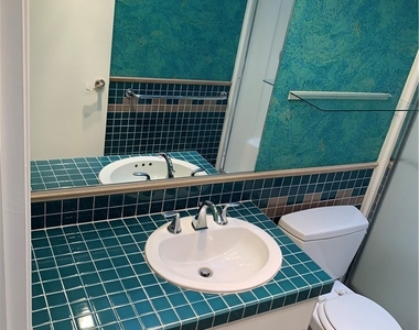 9148 Balboa - Photo Thumbnail 17