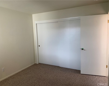 9148 Balboa - Photo Thumbnail 24