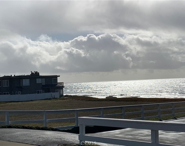 9148 Balboa - Photo Thumbnail 26