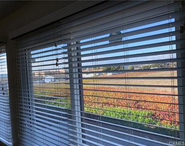 9148 Balboa - Photo Thumbnail 27