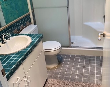 9148 Balboa - Photo Thumbnail 16